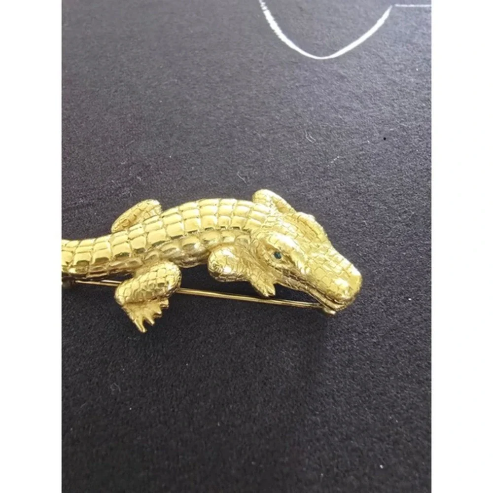 Carolee Vintage Gold Tone Alligator Brooch Green Eye Reptile Figural‎ Pin